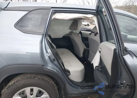 2022 Toyota Corolla Cross L z USA, uszkodzony, nr VIN 7MUAAABG2NV040334